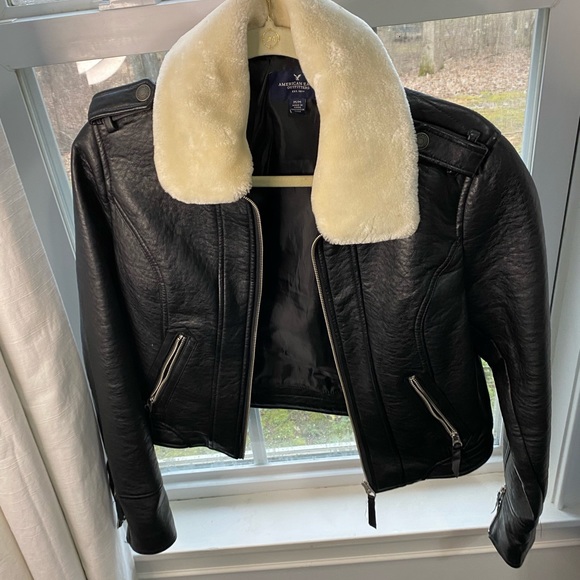 American eagle black leather jacket - Picture 5 of 6